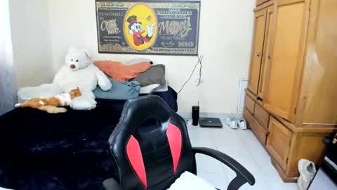 erick_de_rossee online show from April 29, 2026, 6:47 pm