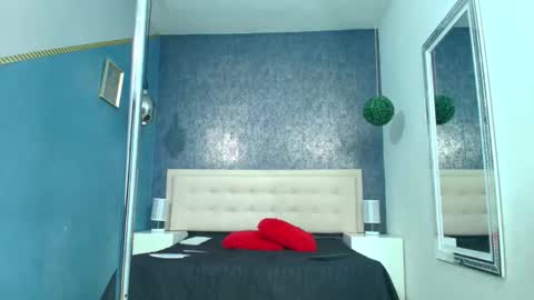   online show from November 24, 2025, 4:01 am