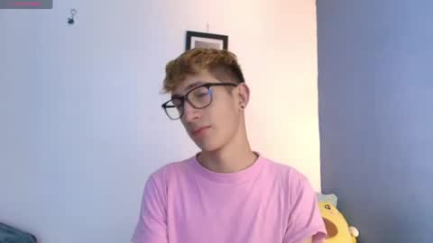 Snapshot of erik_golden_ chatting on April 29, 2026, 7:53 pm I am Erik online show from April 29, 2026, 7:53 pm