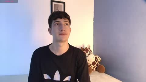 Snapshot of erik_golden_ chatting on July 29, 2026, 9:13 pm I am Erik online show from July 29, 2026, 9:13 pm