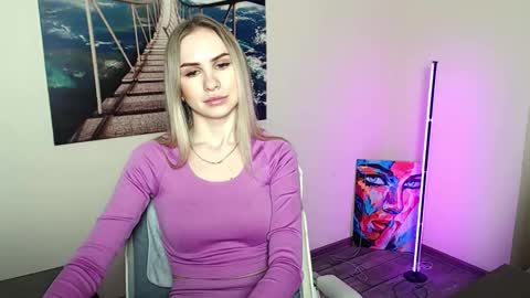 Erika online show from March 26, 2026, 1:06 pm