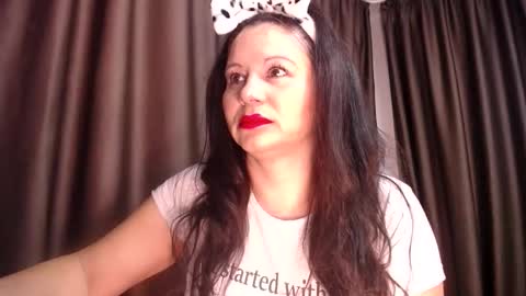 Snapshot of erikagold chatting on November 11, 2025, 4:01 am ErikaGold online show from November 11, 2025, 4:01 am