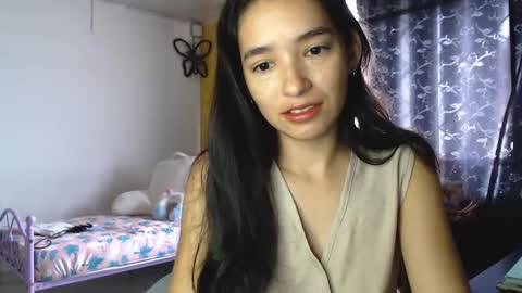 erina_1 online show from February 26, 2025, 3:41 pm