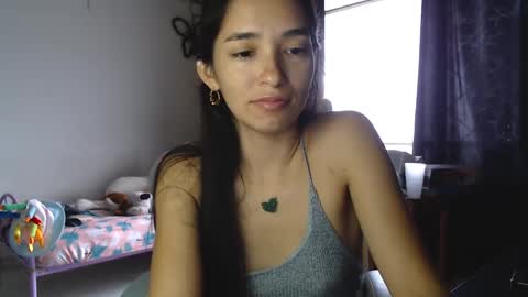 erina_1 online show from March 6, 2025, 5:33 pm