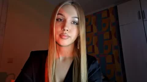 Snapshot of erinnnaji chatting on June 16, 2026, 4:31 pm Katrin online show from June 16, 2026, 4:31 pm