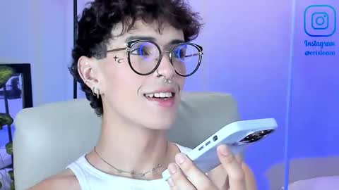   online show from November 23, 2025, 11:37 pm