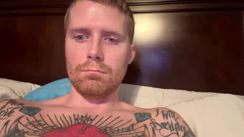 eriwat713 online show from February 28, 2025, 11:56 pm