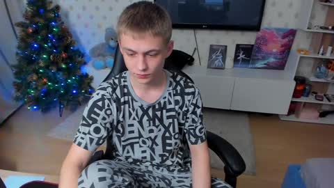 Max online show from January 5, 2025, 10:40 pm