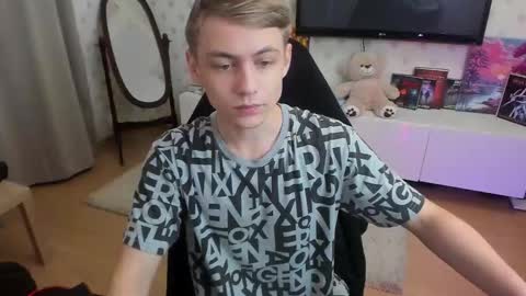 Max online show from September 28, 2025, 1:33 am