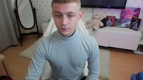 Max online show from October 14, 2025, 12:44 am