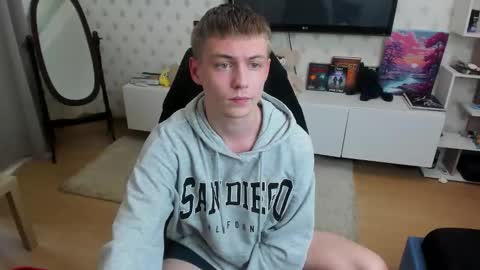 Max online show from November 10, 2025, 10:58 am