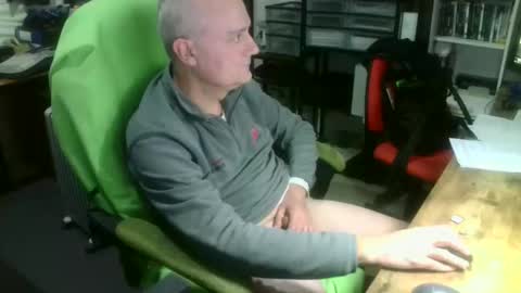 ernello online show from November 8, 2025, 11:14 pm