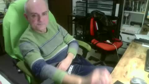 ernello online show from November 18, 2025, 9:19 pm