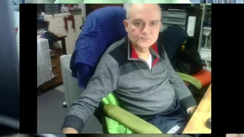 Snapshot of ernello chatting on June 11, 2026, 7:23 pm ernello online show from June 11, 2026, 7:23 pm