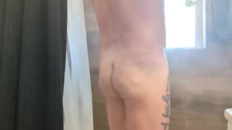 Snapshot of ernestdom123 chatting on February 1, 2026, 6:50 pm Hmmmhmmmm online show from February 1, 2026, 6:50 pm