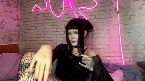 Nina online show from February 15, 2026, 8:13 am