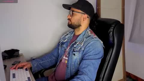 ernesto rodriguez 82 online show from October 10, 2025, 2:54 am