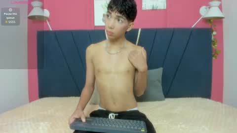 ero_boy40 online show from July 30, 2026, 12:15 pm