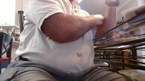 Snapshot of eros2121 chatting on October 2, 2025, 6:15 pm eros online show from October 2, 2025, 6:15 pm