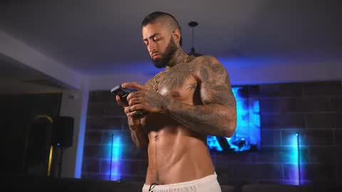 EROS DARK online show from April 8, 2026, 11:37 pm