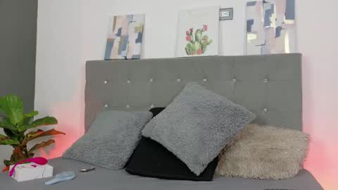Snapshot of eros_lux1 chatting on June 7, 2026, 4:44 pm Eros Lux1 online show from June 7, 2026, 4:44 pm