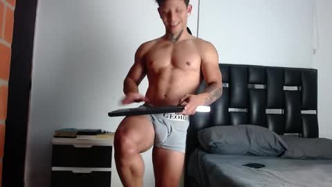Eros online show from April 19, 2026, 11:40 pm