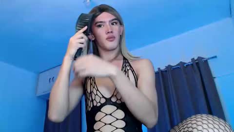 Snapshot of erotic_empress18 chatting on April 28, 2026, 2:27 am erotic_empress18 online show from April 28, 2026, 2:27 am