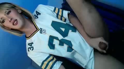Snapshot of erotic_empress18 chatting on May 23, 2026, 10:25 pm erotic_empress18 online show from May 23, 2026, 10:25 pm