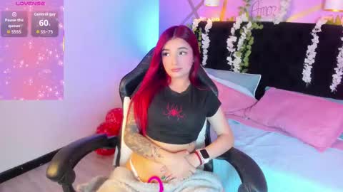 Snapshot of erotik_scarlett chatting on November 21, 2025, 1:32 pm erotik scarlett online show from November 21, 2025, 1:32 pm