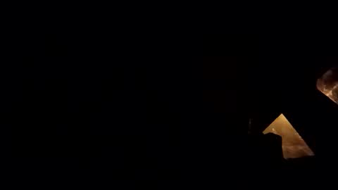 Snapshot of erozet89 chatting on December 17, 2025, 11:00 pm erozet89 online show from December 17, 2025, 11:00 pm