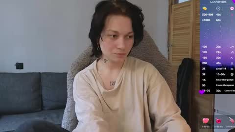 esajukyy online show from April 10, 2026, 8:52 am