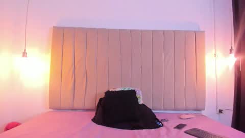 Scarlett online show from February 17, 2026, 3:36 am