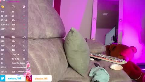 Yessica  online show from April 16, 2026, 11:07 pm