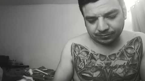 escodamus12 online show from March 2, 2025, 9:43 pm