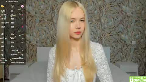 Snapshot of eshcka chatting on June 19, 2026, 5:34 am Megan and Brad online show from June 19, 2026, 5:34 am