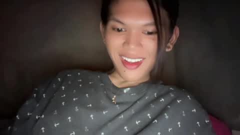 Snapshot of esilchan chatting on May 19, 2026, 6:31 am Chelliane online show from May 19, 2026, 6:31 am