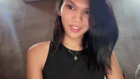 Snapshot of esilchan chatting on June 7, 2026, 6:50 am Chelliane online show from June 7, 2026, 6:50 am