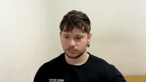 eskol212 online show from April 3, 2026, 3:54 pm