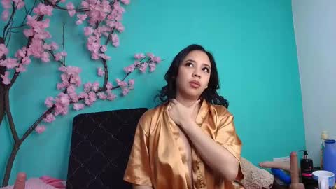 Snapshot of esmerald_1111 chatting on November 18, 2025, 11:47 am Esmeralda online show from November 18, 2025, 11:47 am