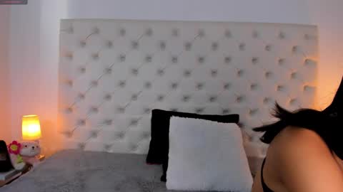 Snapshot of esmeralda_06 chatting on February 8, 2025, 3:21 pm esmeralda online show from February 8, 2025, 3:21 pm