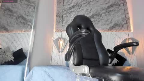 Snapshot of esmeralda__18 chatting on May 6, 2026, 8:36 pm Esmeralda online show from May 6, 2026, 8:36 pm