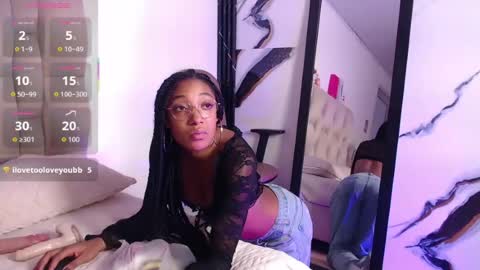 Snapshot of esmeralda_bk chatting on July 3, 2026, 9:43 pm esmeralda_bk online show from July 3, 2026, 9:43 pm