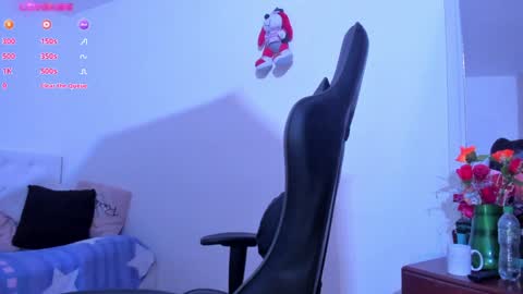 esme online show from December 5, 2024, 9:39 pm