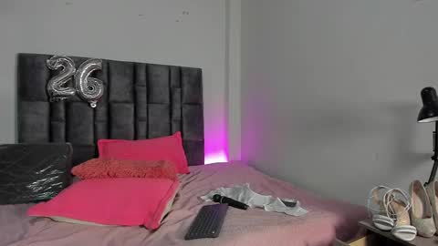 Perla online show from February 28, 2026, 5:41 am