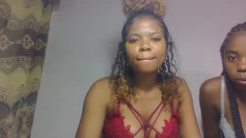 esmeraldae online show from October 7, 2025, 7:33 pm