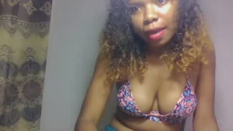 esmeraldae online show from October 10, 2025, 1:48 am