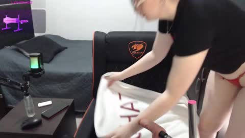 Xbebetax online show from February 4, 2026, 8:03 pm