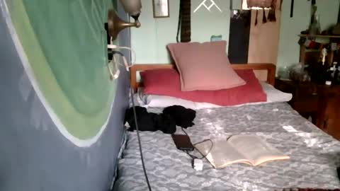 Snapshot of especuloshumeantes chatting on December 20, 2025, 9:33 pm Gea y Uranus online show from December 20, 2025, 9:33 pm