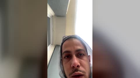 Snapshot of essde123 chatting on December 15, 2025, 2:21 pm essde123 online show from December 15, 2025, 2:21 pm