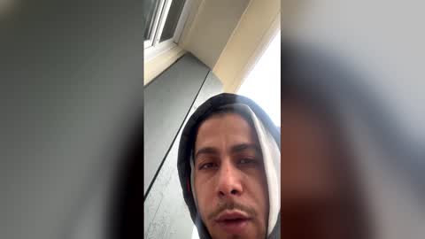 Snapshot of essde123 chatting on December 16, 2025, 12:43 pm essde123 online show from December 16, 2025, 12:43 pm